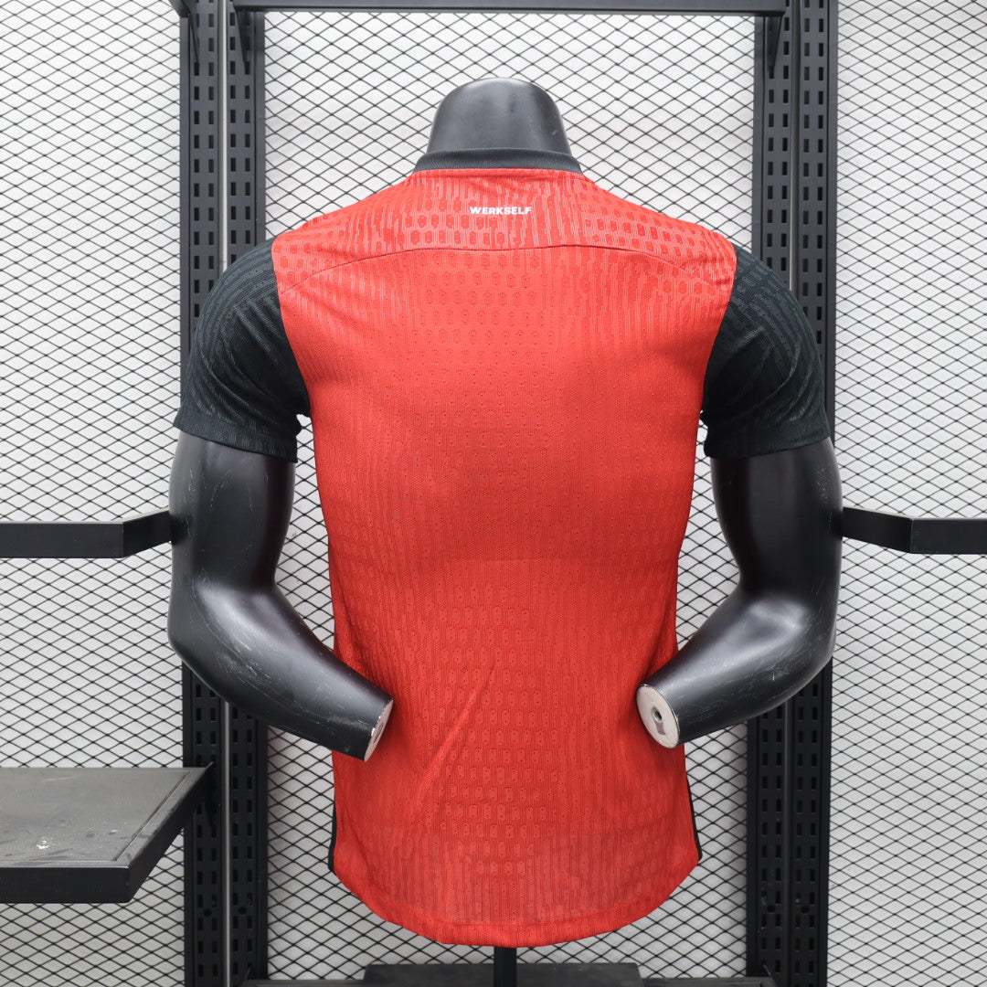 Camisa Bayer Leverkusen Home 2024/25 Jogador Castore Masculino com Patch- Vermelha, Preta e Branca