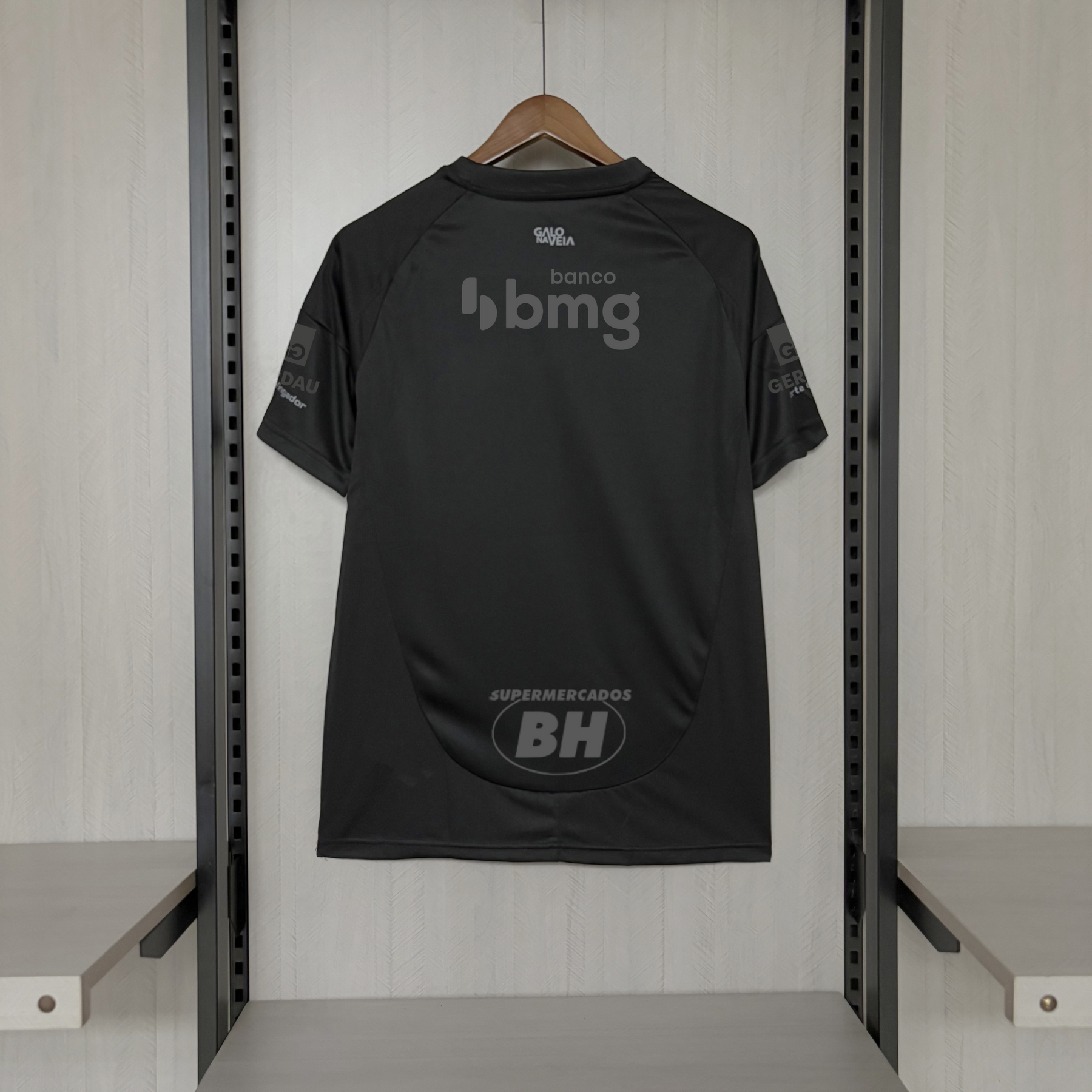 Camisa Atlético-Mg ALL BLACK 25/26 – Com Patrocinadores – Torcedor Masculina + Chaveiro de Brinde