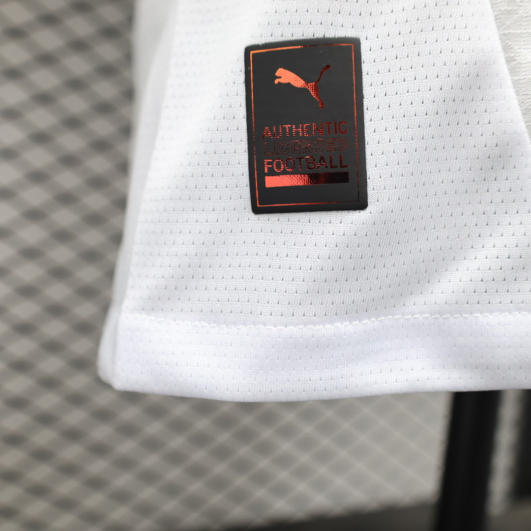 Camisa Milan Away 2024/25 - Jogador Masculino com Patch - Branca, Vermelha e Preta