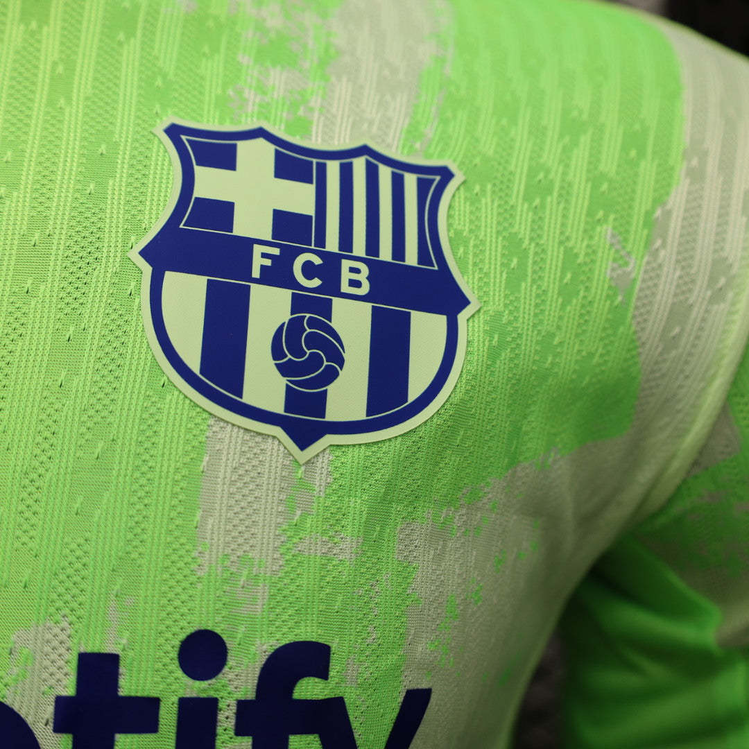 Camisa Barcelona Third 2024/25 Jogador Nike Masculino com Patch - Branca e Verde