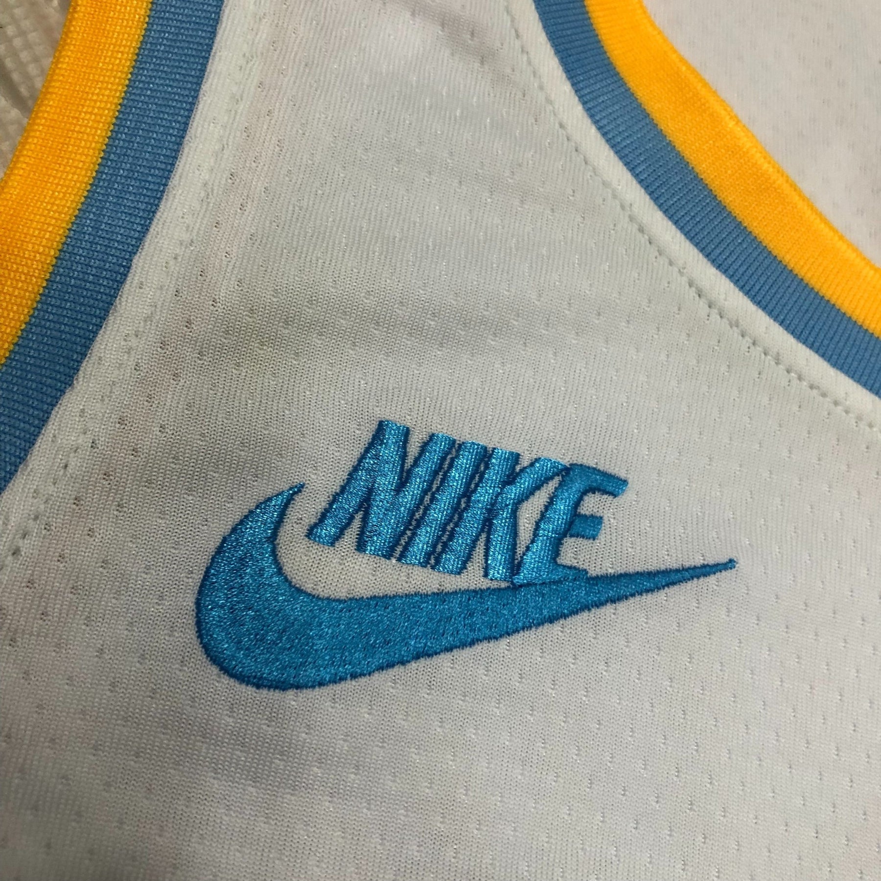 Regata Nike – Los Angeles Lakers Classic Edition 2022/23 – Swingman