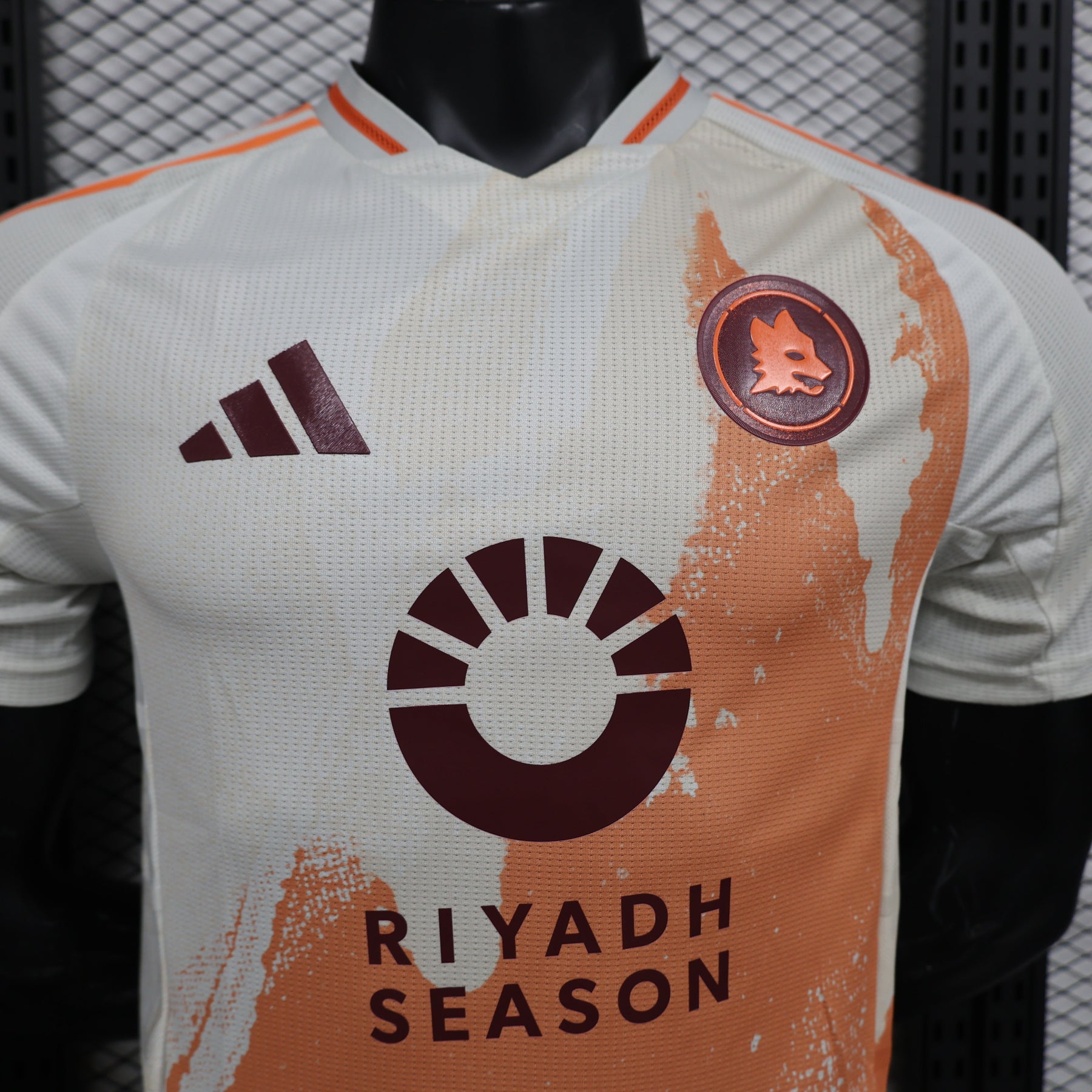 Camisa Roma Away 2024/25 Jogador Adidas Masculino com Patch - Branca e Laranja