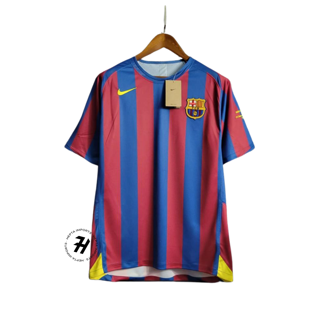 Camisa Retrô Barcelona Home 2006 Ronaldinho/10 - Masculina – Vermelho e Azul