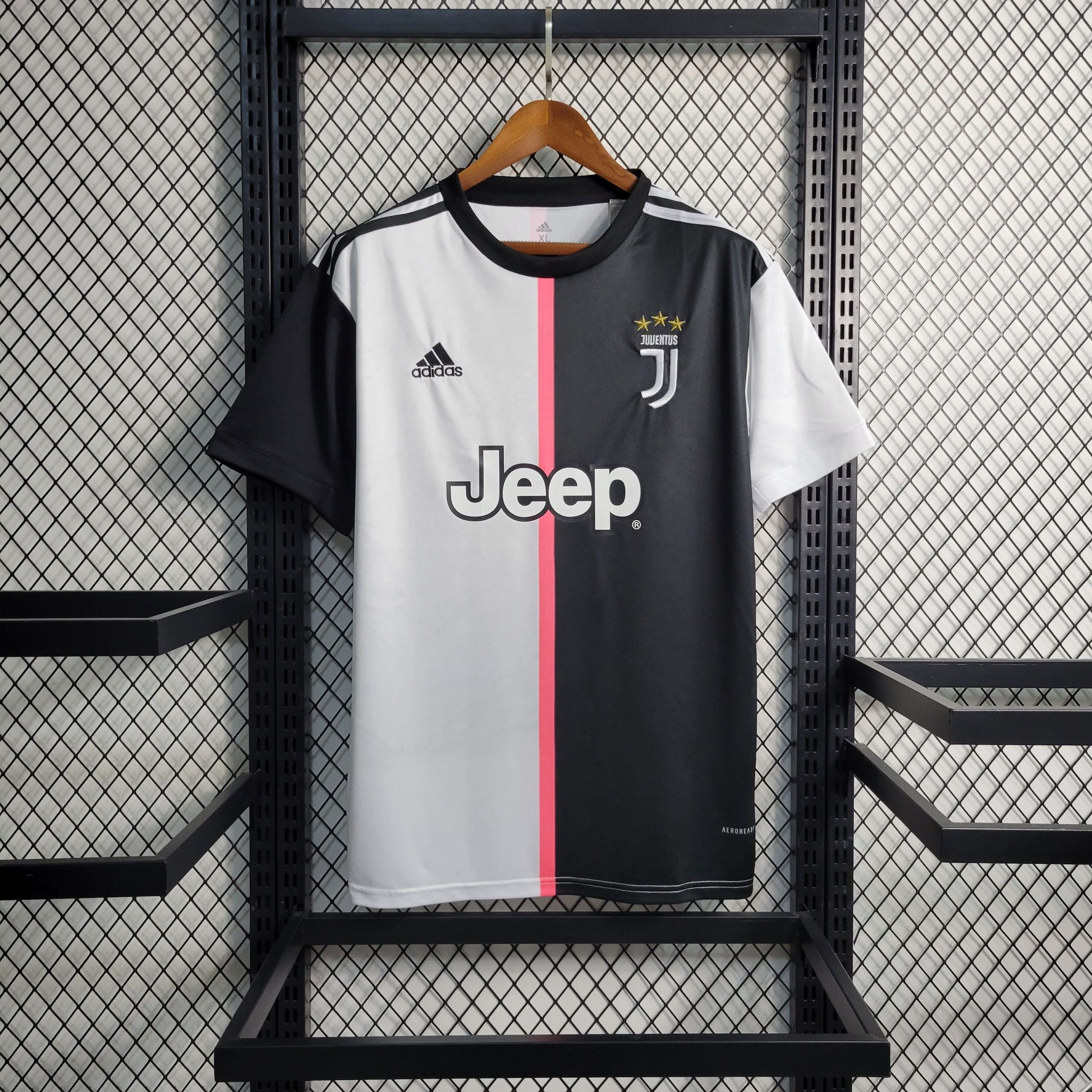Camisa Juventus Home (1) 2019/20 - Retrô Masculina