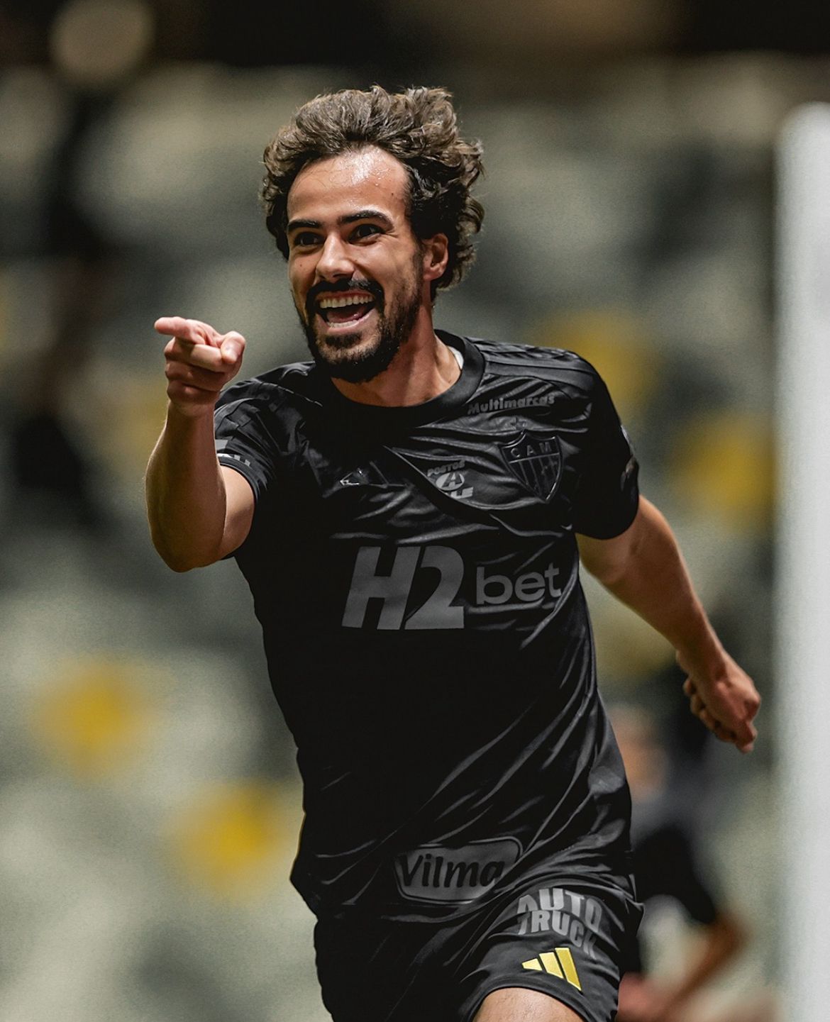 Camisa Atlético-Mg ALL BLACK 25/26 – Com Patrocinadores – Torcedor Masculina + Chaveiro de Brinde