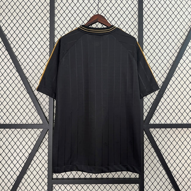 Camisa Santos Charlie Brown Jr Edição Especial 24/25 Umbro Torcedor Masculino - Preto