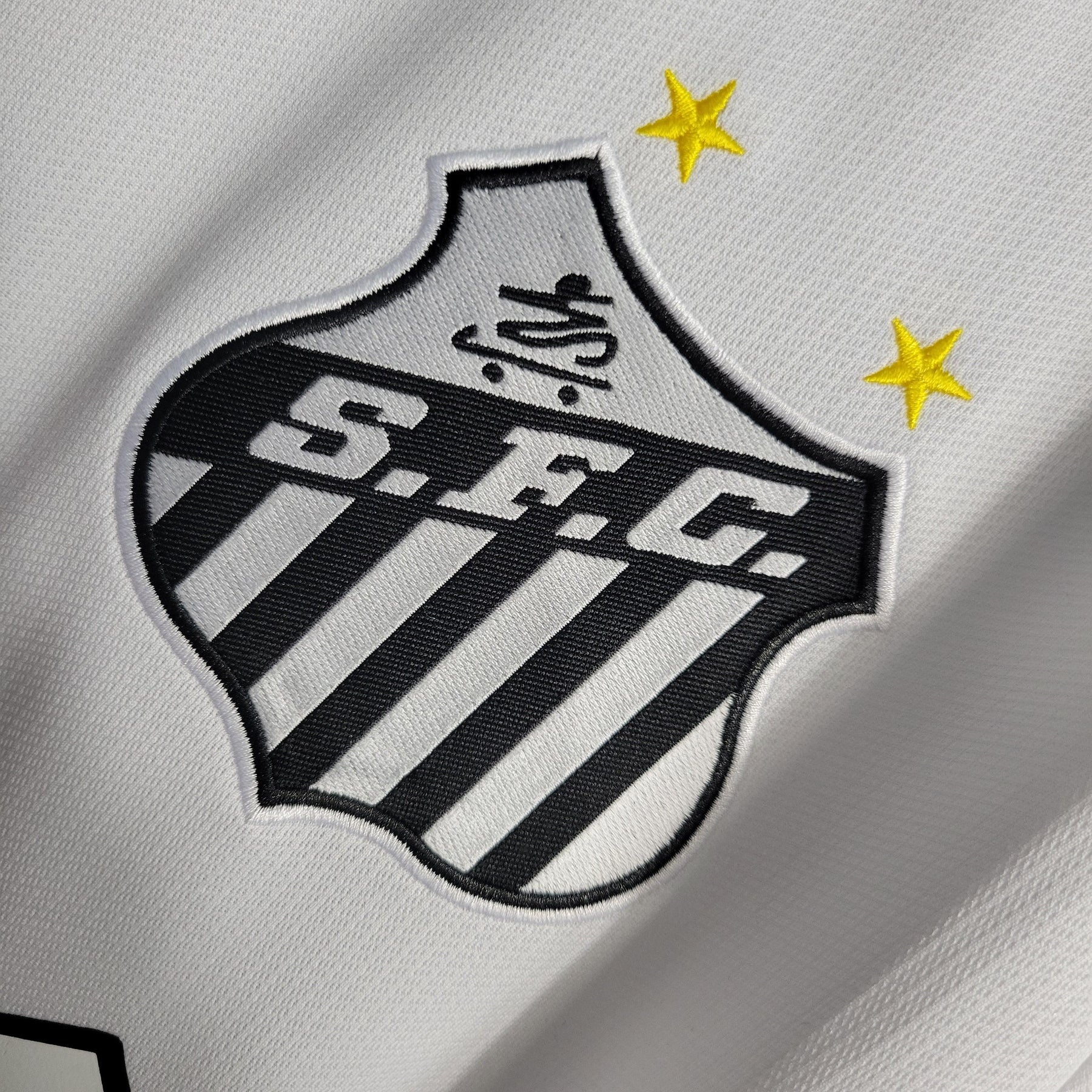 Camisa Santos Edição Especial 22/23 Umbro Torcedor Masculino - Branco e Preto