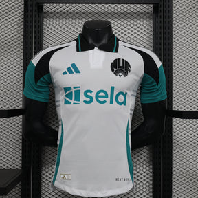 Camisa Newcastle Third 2024/25 Jogador Adidas Masculino com Patch- Branca e Azul