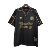 Camisa Santos Charlie Brown Jr Edição Especial 24/25 Umbro Torcedor Masculino - Preto