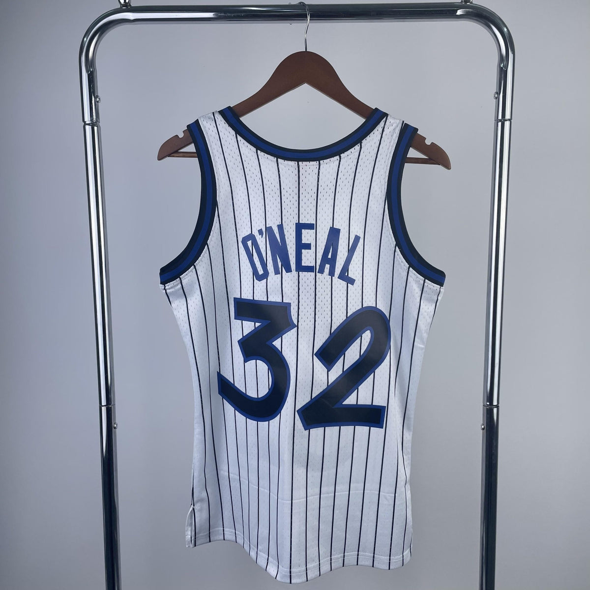 Regata Mitchell & Ness Orlando Magic Shaquille O’Neal 1994-1995 Branca