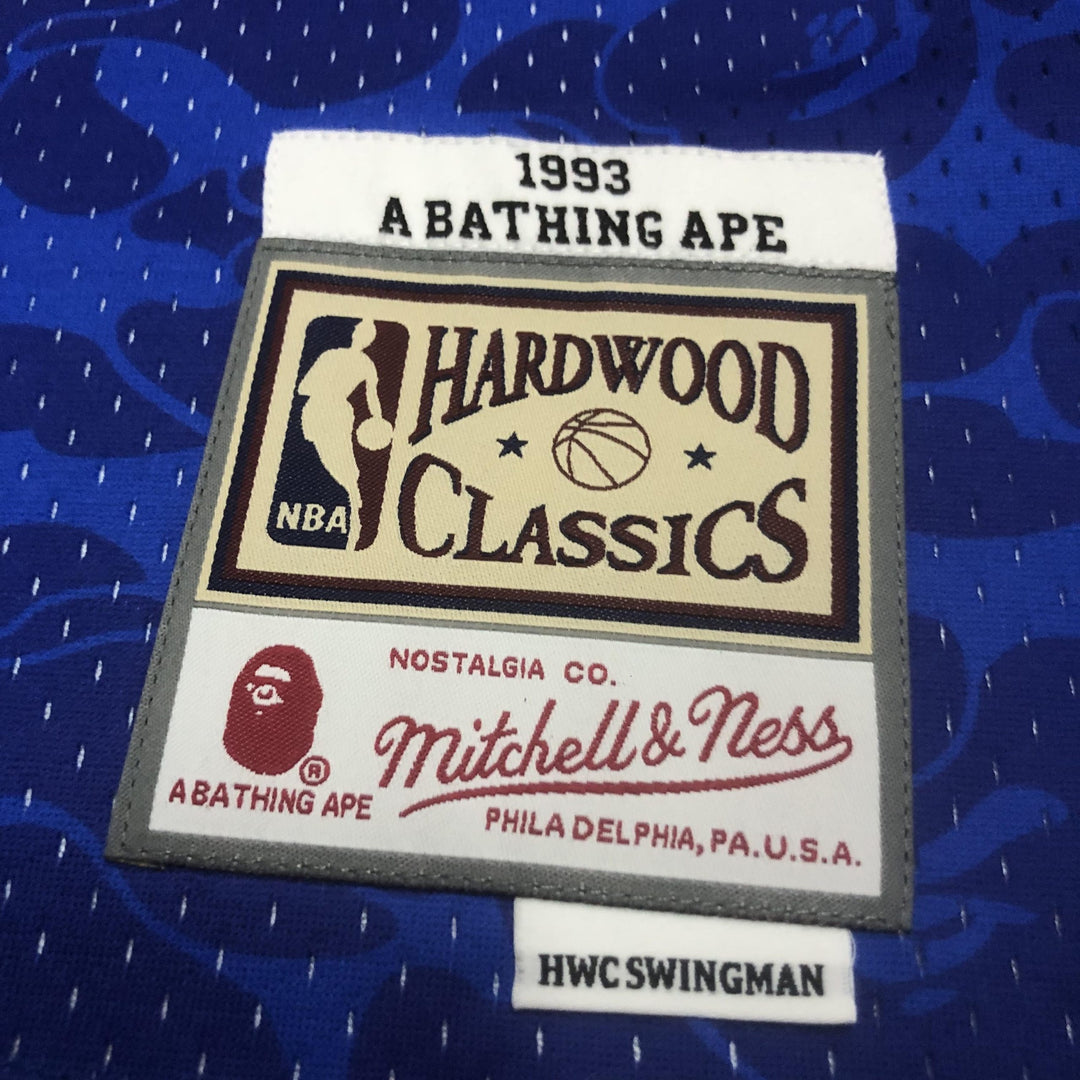 Regata Mitchell & Ness x BAPE – Brooklyn Nets Azul
