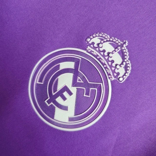 Camisa Retrô Manga Longa Real Madrid Away 16/17 – RONALDO 7 – Masculina Roxa