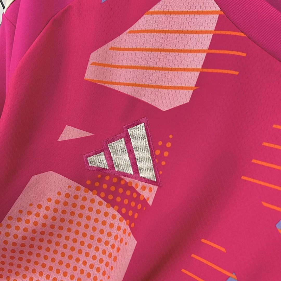 Flamengo 2025∕26 Pink goalkeeper uniform