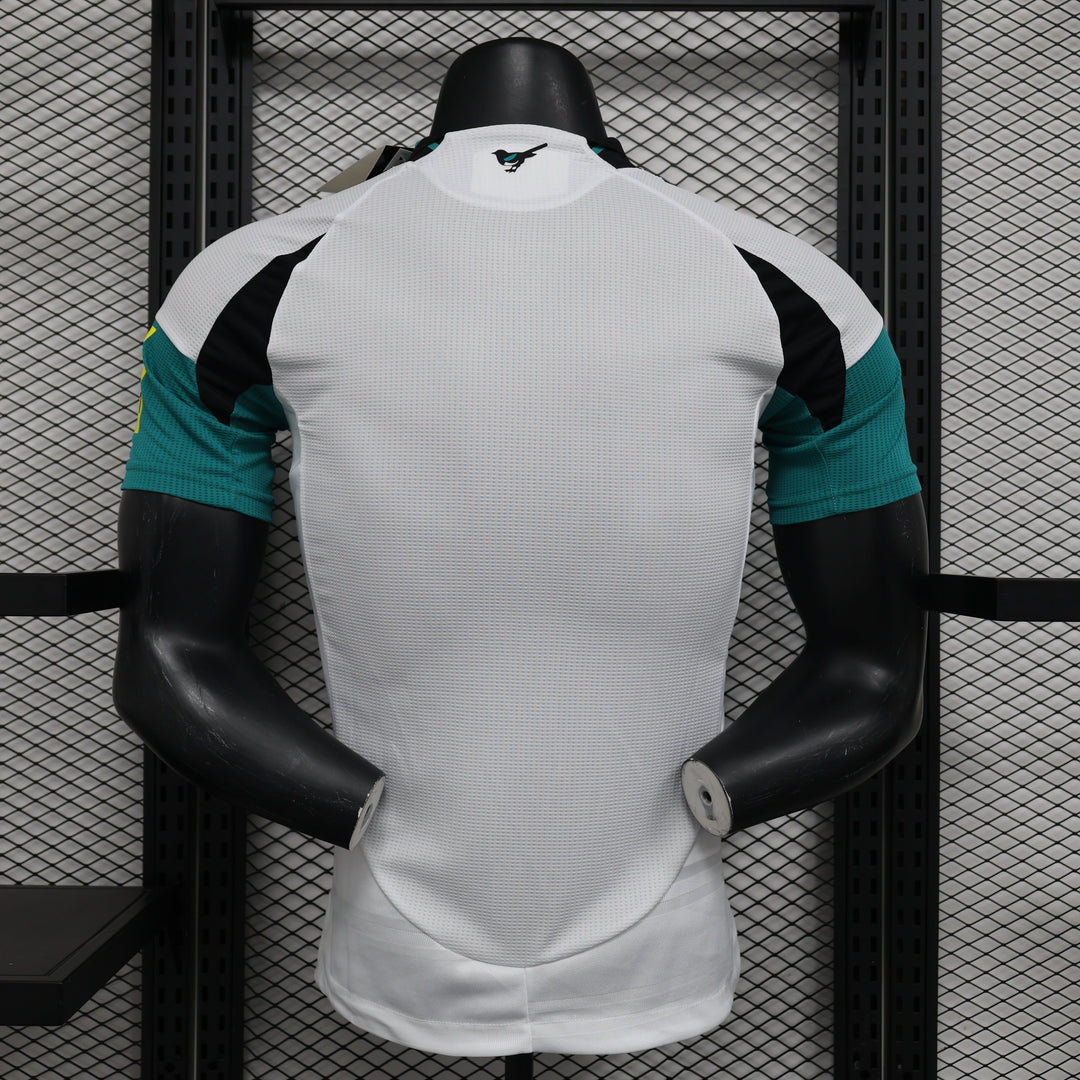 Camisa Newcastle Third 2024/25 Jogador Adidas Masculino com Patch- Branca e Azul