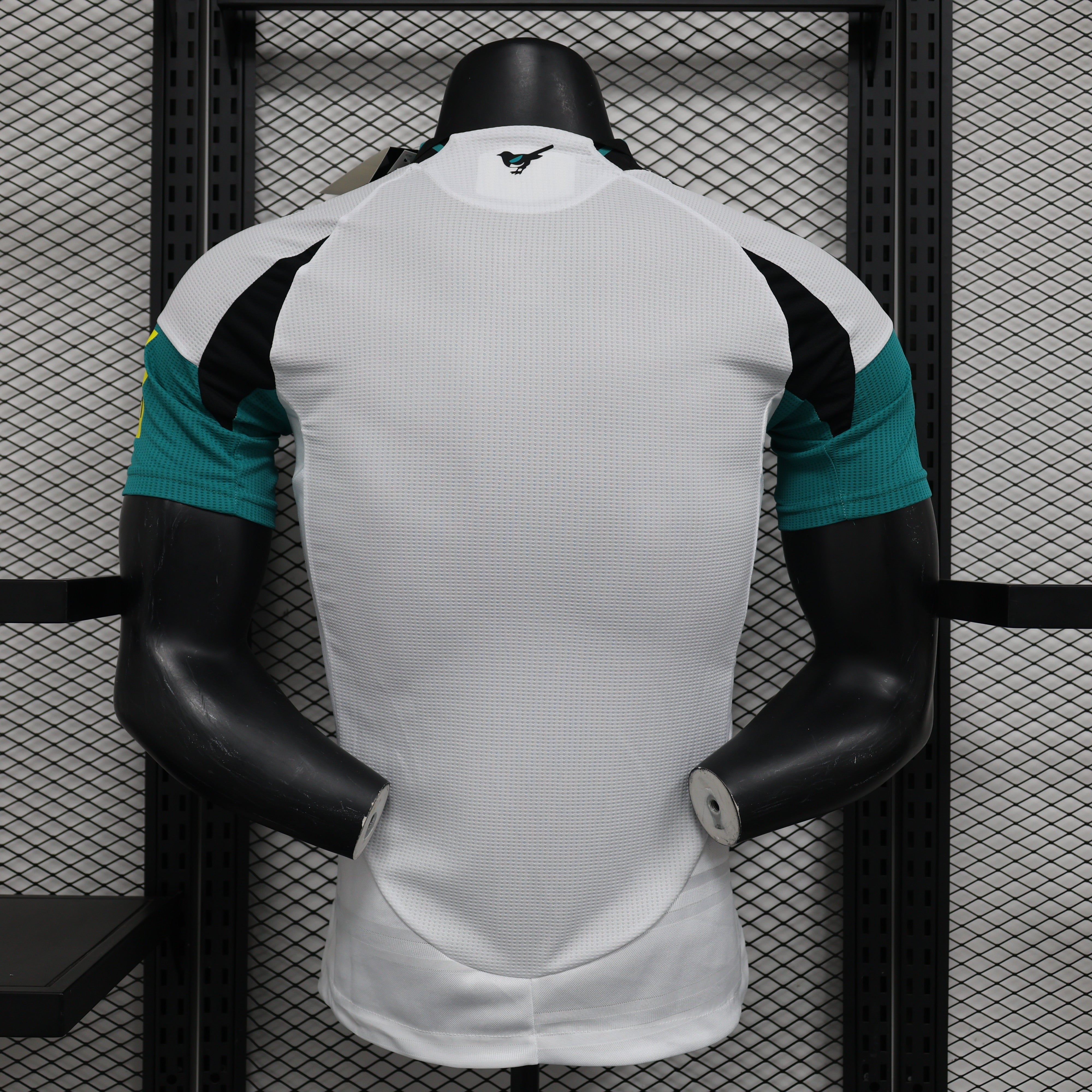 Camisa Newcastle Third 2024/25 Jogador Adidas Masculino com Patch- Branca e Azul