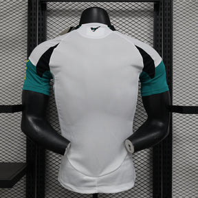 Camisa Newcastle Third 2024/25 Jogador Adidas Masculino com Patch- Branca e Azul