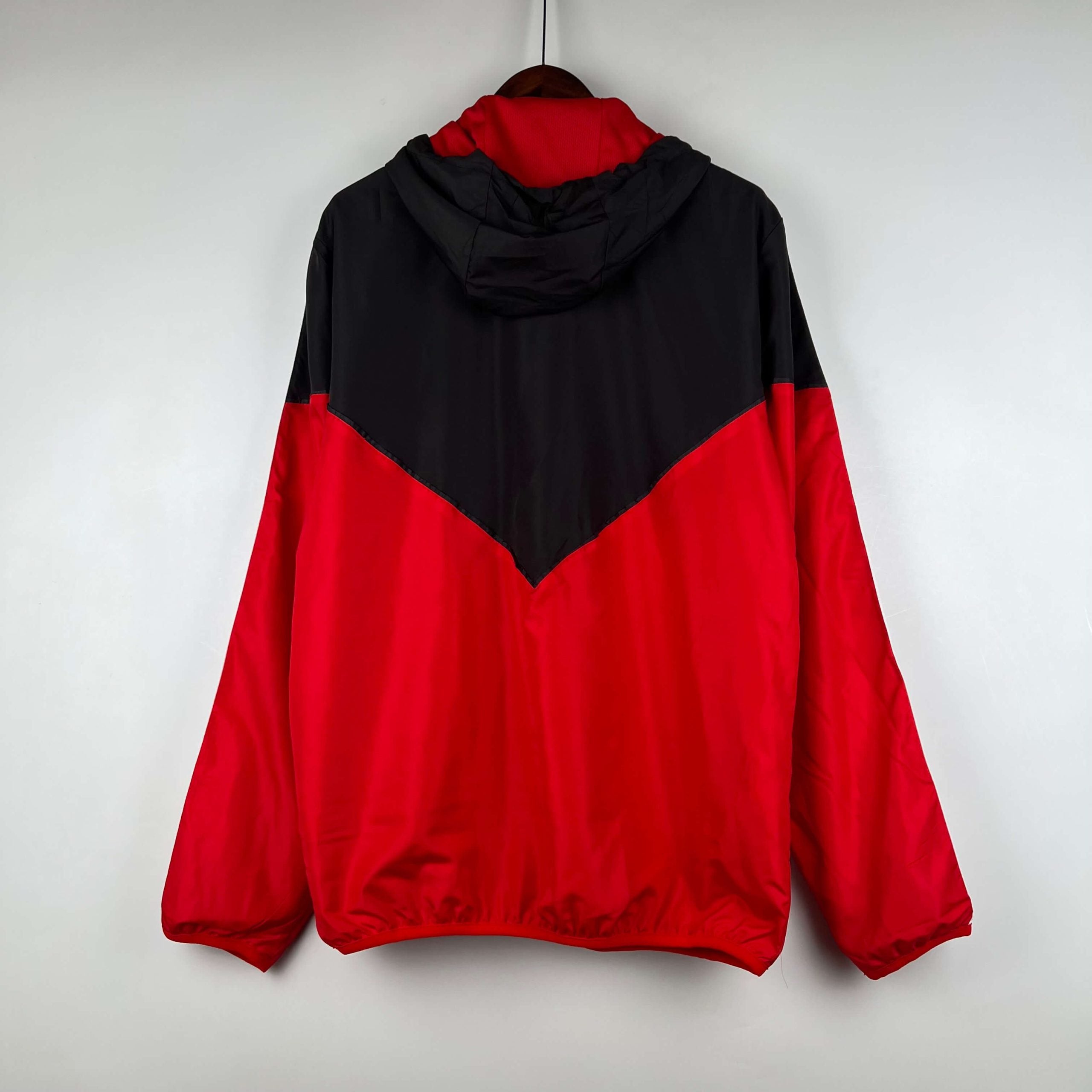 Corta Vento Flamengo 24/25 – Vermelho e Preto
