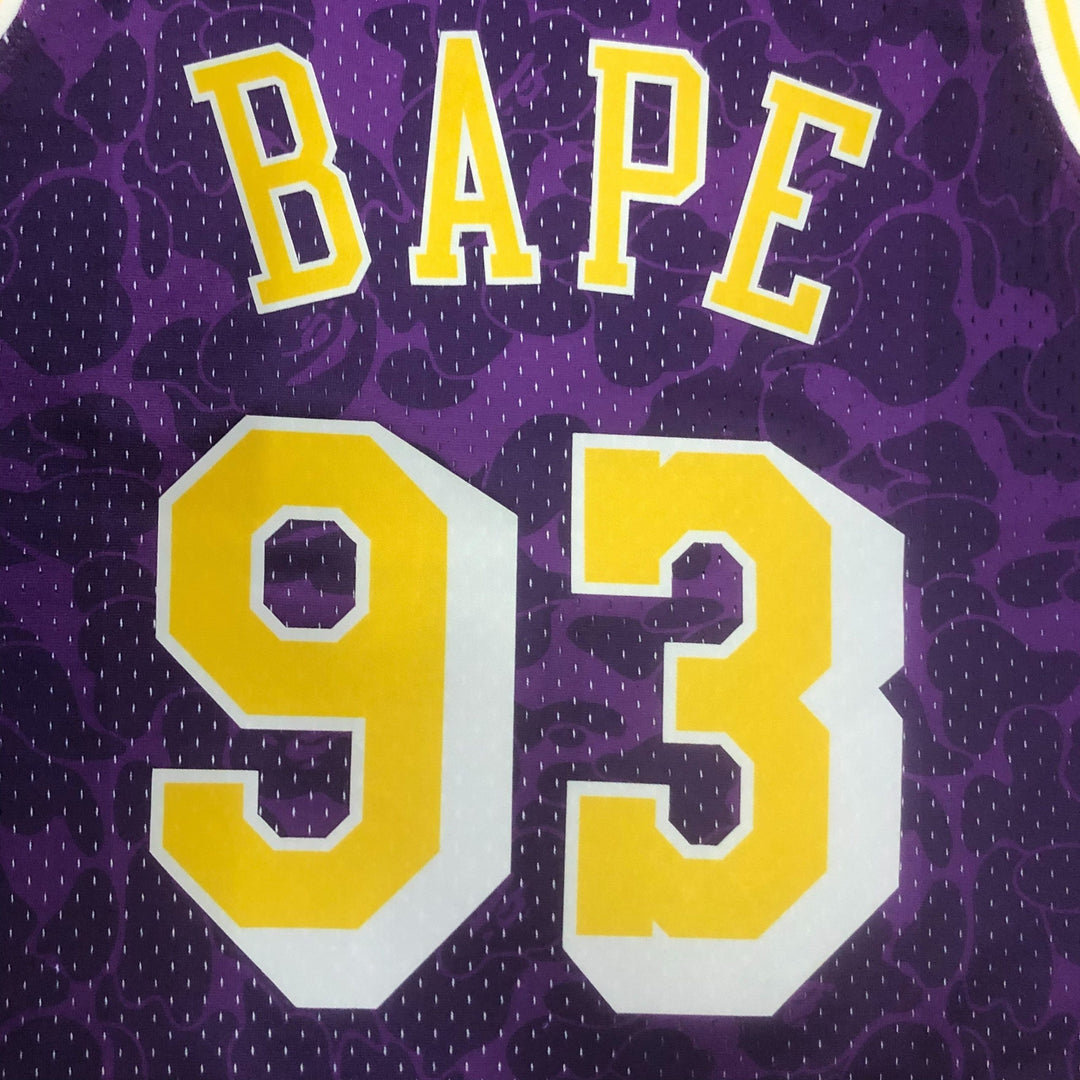 Regata Mitchell & Ness x BAPE – Los Angeles Lakers Roxo