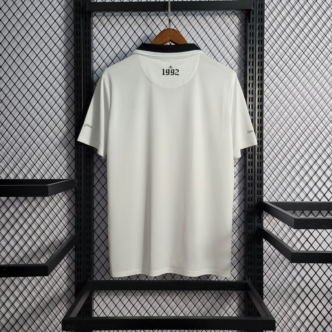 Camisa Santos Edição Especial 22/23 Umbro Torcedor Masculino - Branco e Preto