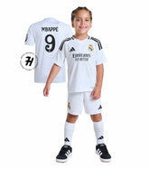 Conjunto Infantil Real Madrid 24/25 – #9 Mbappé