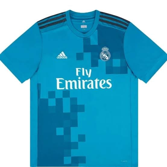 Camisa Retrô Real Madrid 17/18 Third – Azul
