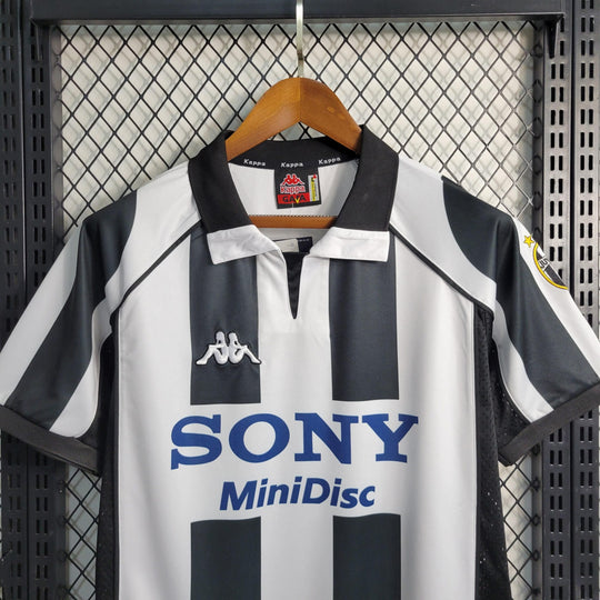 Camisa Juventus Home (1) 1997/98 - Retrô Masculina