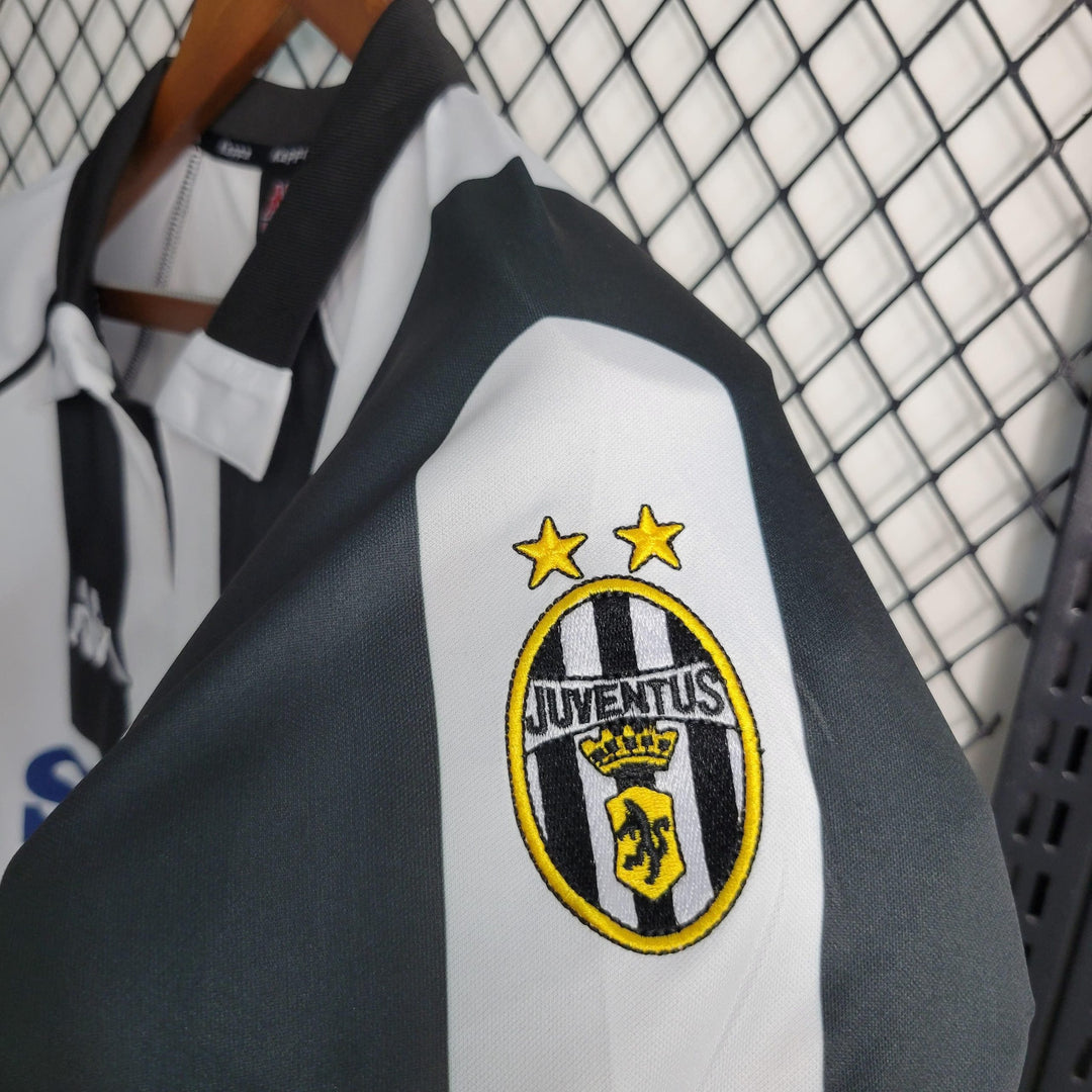 Camisa Juventus Home (1) 1997/98 - Retrô Masculina