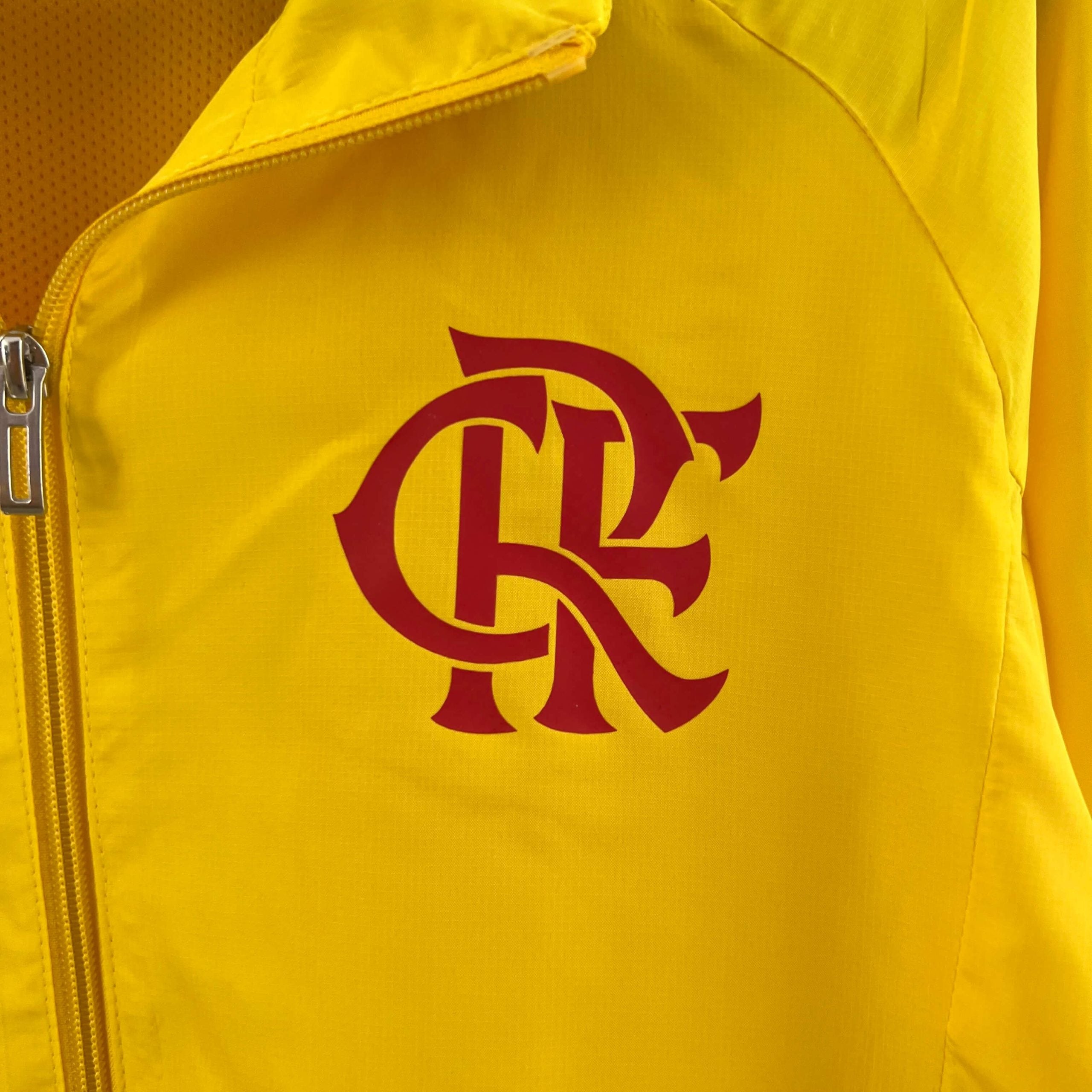 Corta Vento Flamengo 24/25 – Amarelo