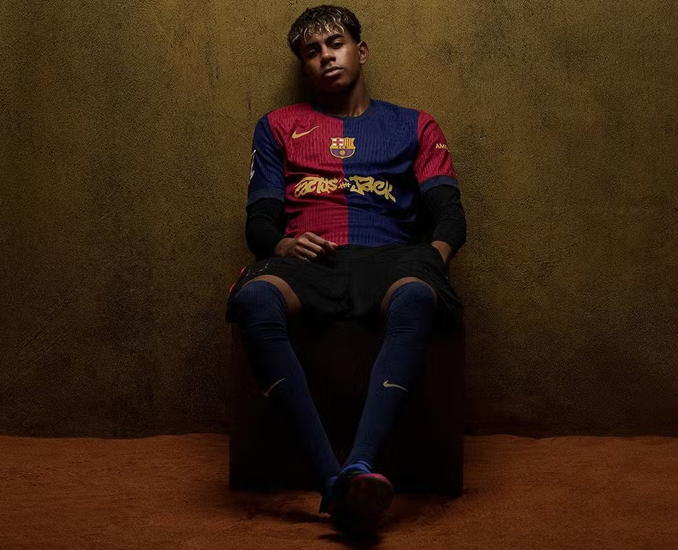 Camisa Barcelona X TRAVIS SCOTT 2025 – Masculina Torcedor