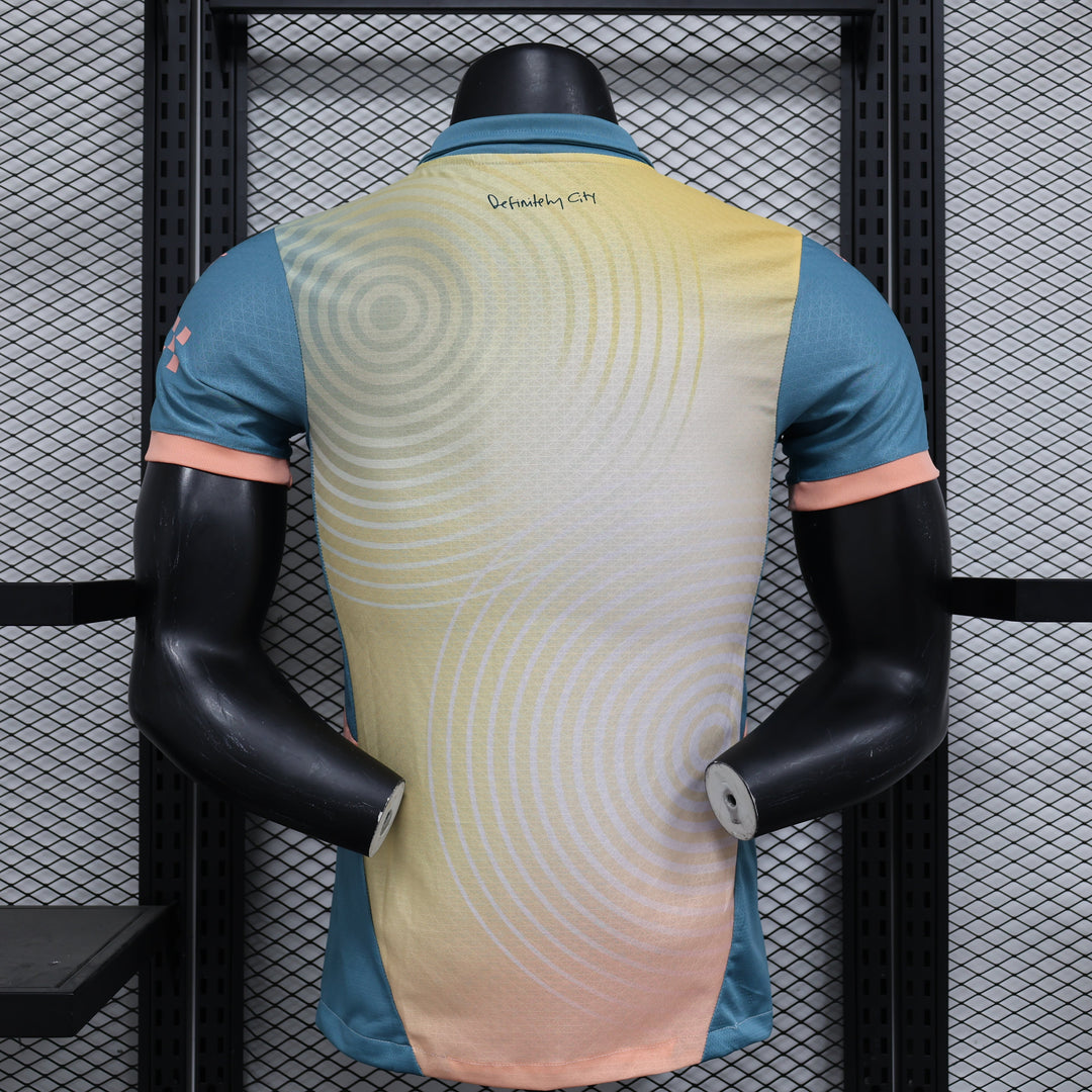 Camisa Manchester City Third 2024/25 Jogador Masculino com Patch - Creme, Azul e Rosa
