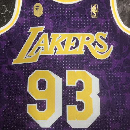 Regata Mitchell & Ness x BAPE – Los Angeles Lakers Roxo