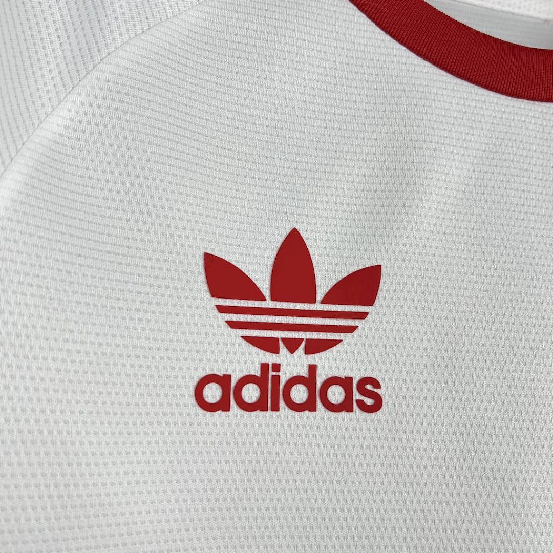 Flamengo 1981 Away Retro