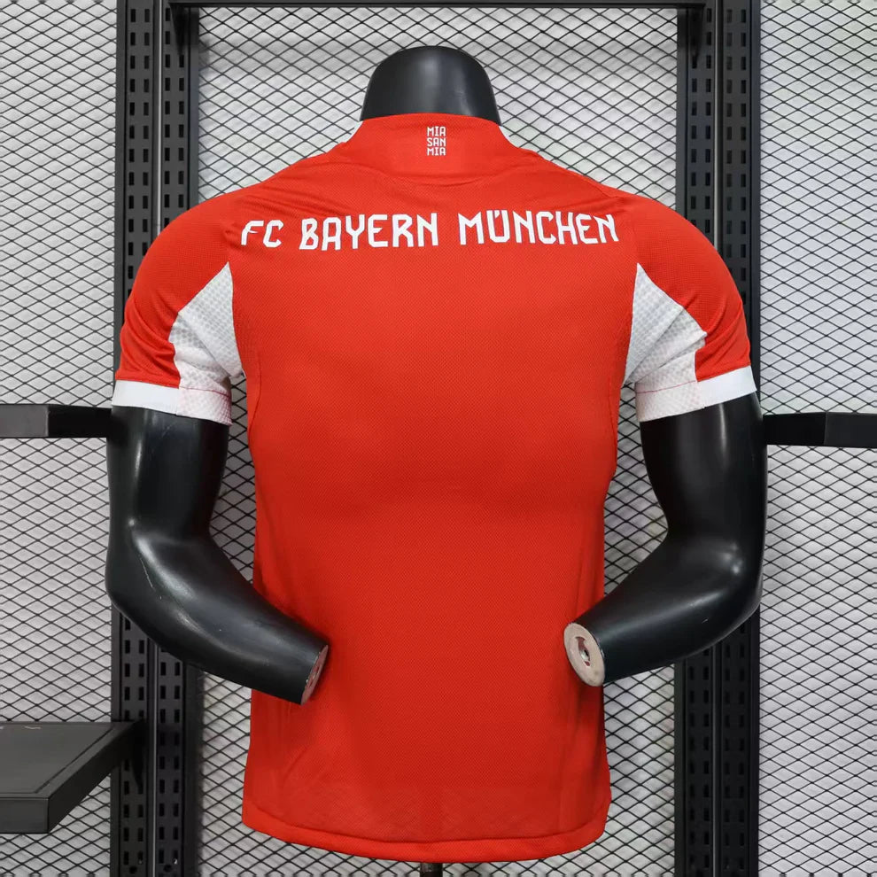 Camisa Bayern de Munich I 25/26 Jogador Masculino com Patch - Branco e Vermelho